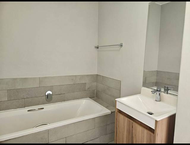 1 BEDROOM PROPERTY TO RENT IN SHERE